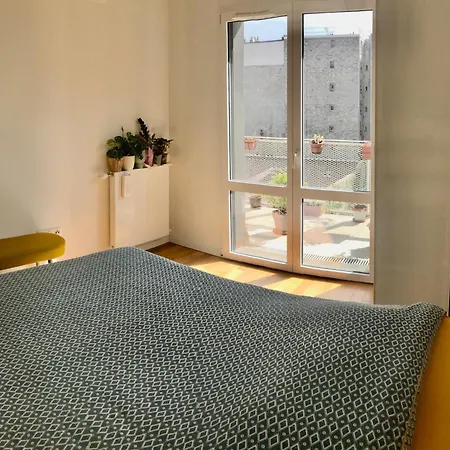 Flat Apartment *